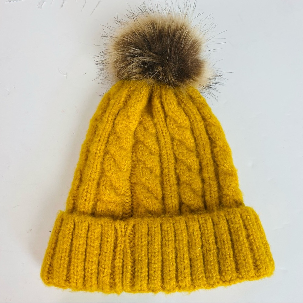 Frye & Co Mustard Yellow Cable Knit Beanie W/ Faux Fur Pom OS - Picture 2 of 4